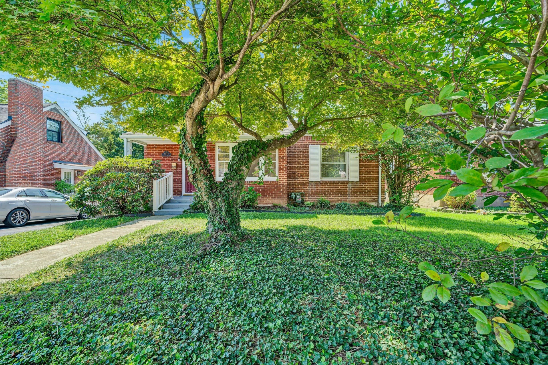 2944 Fleetwood AVE SW - Photo 3