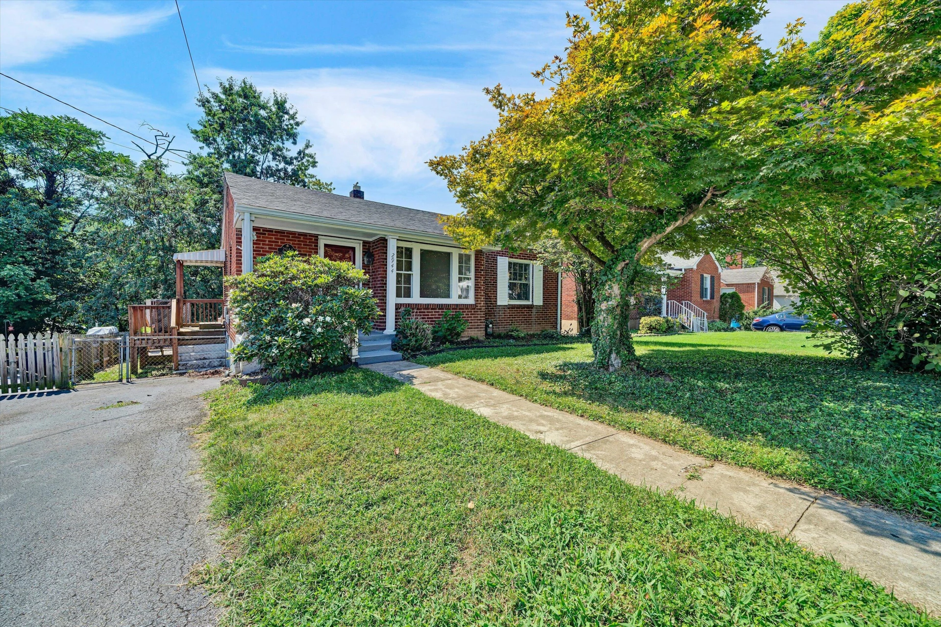 2944 Fleetwood AVE SW - Photo 4