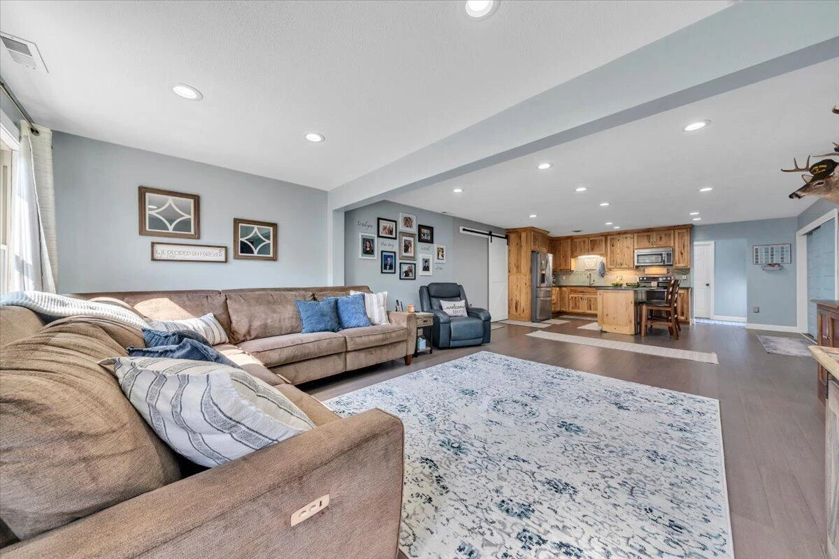 102 Falcon Ridge RD - Photo 2