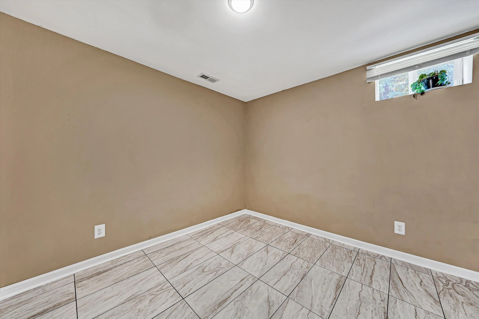 10380 Ivy Ridge RD - Photo 17