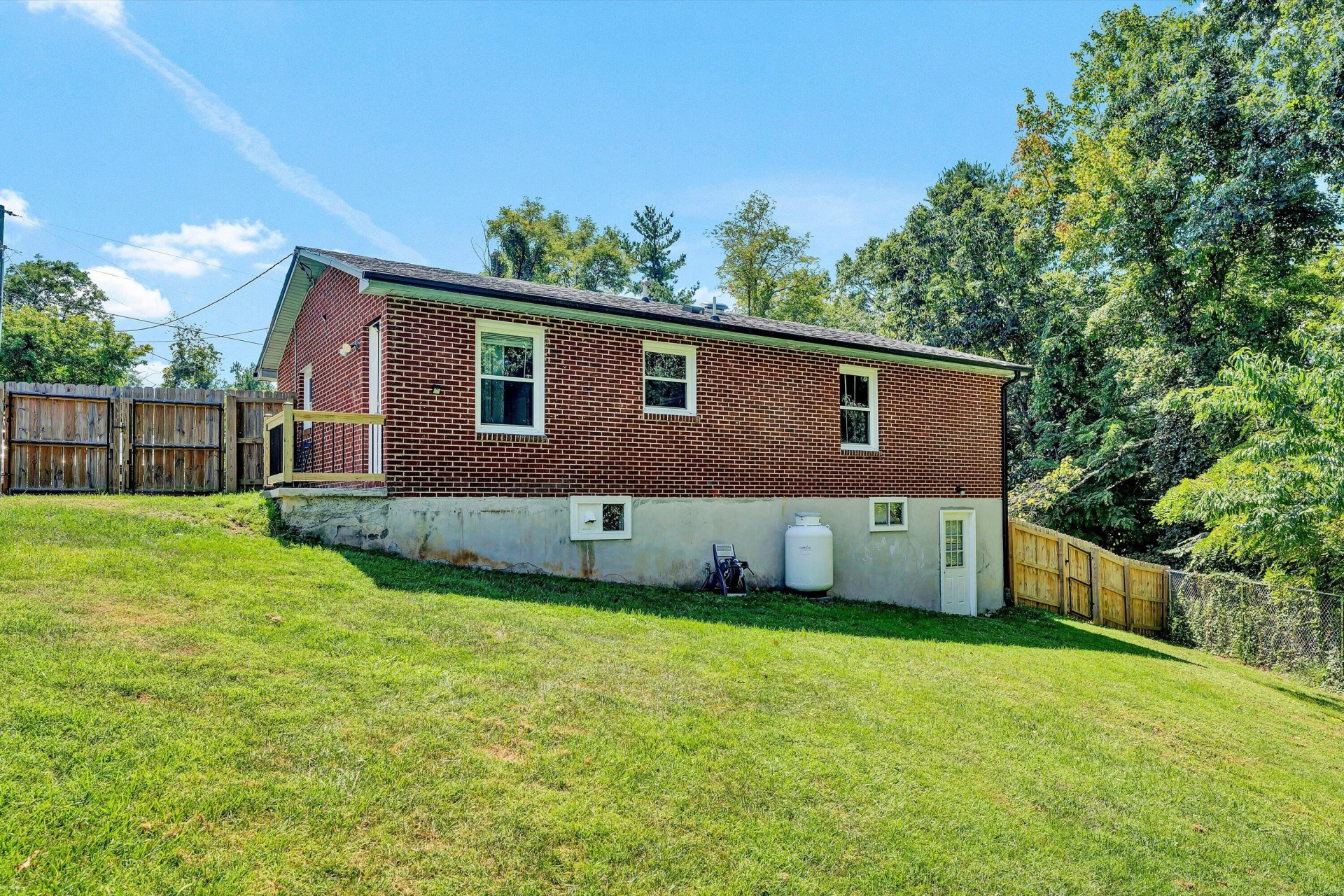 10380 Ivy Ridge RD - Photo 20