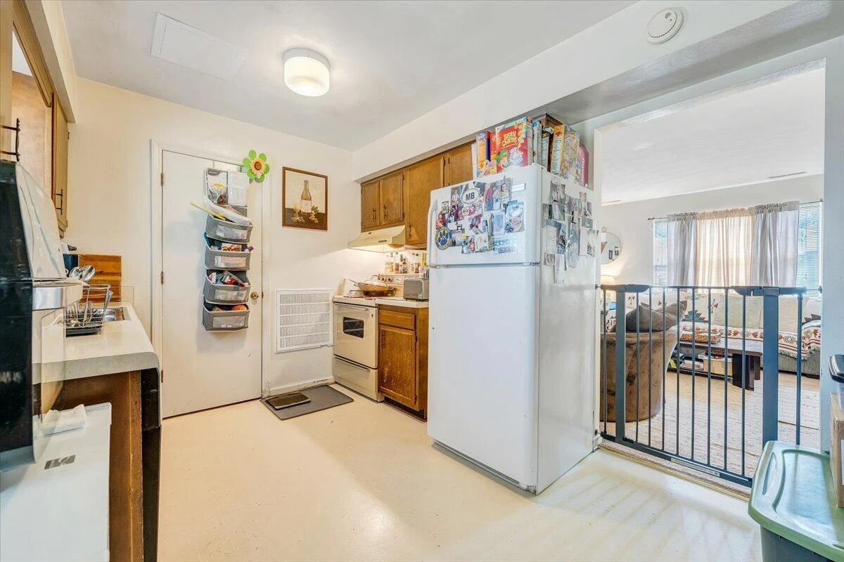 306 & 308 Troy AVE NE - Photo 16
