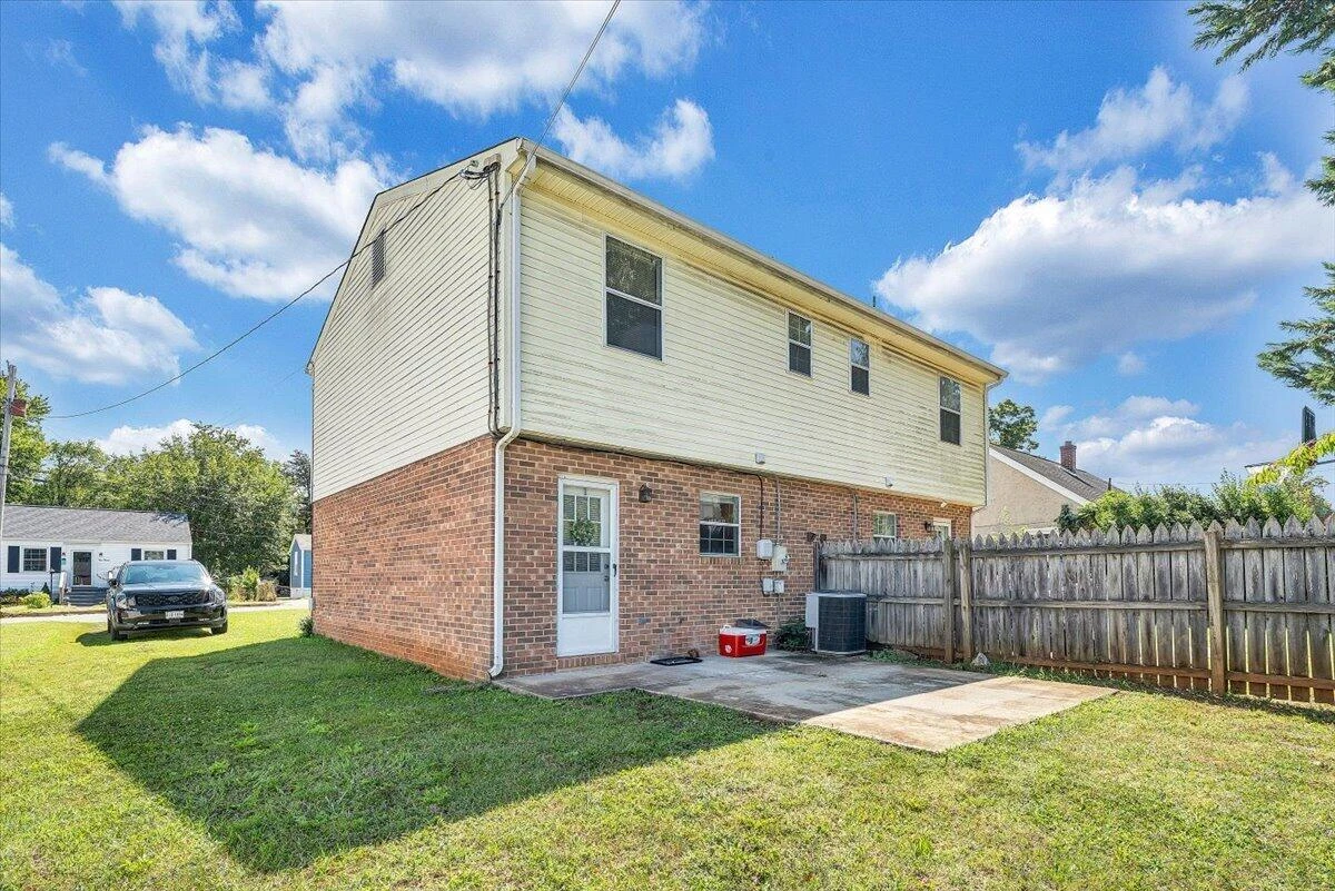 306 & 308 Troy AVE NE - Photo 20