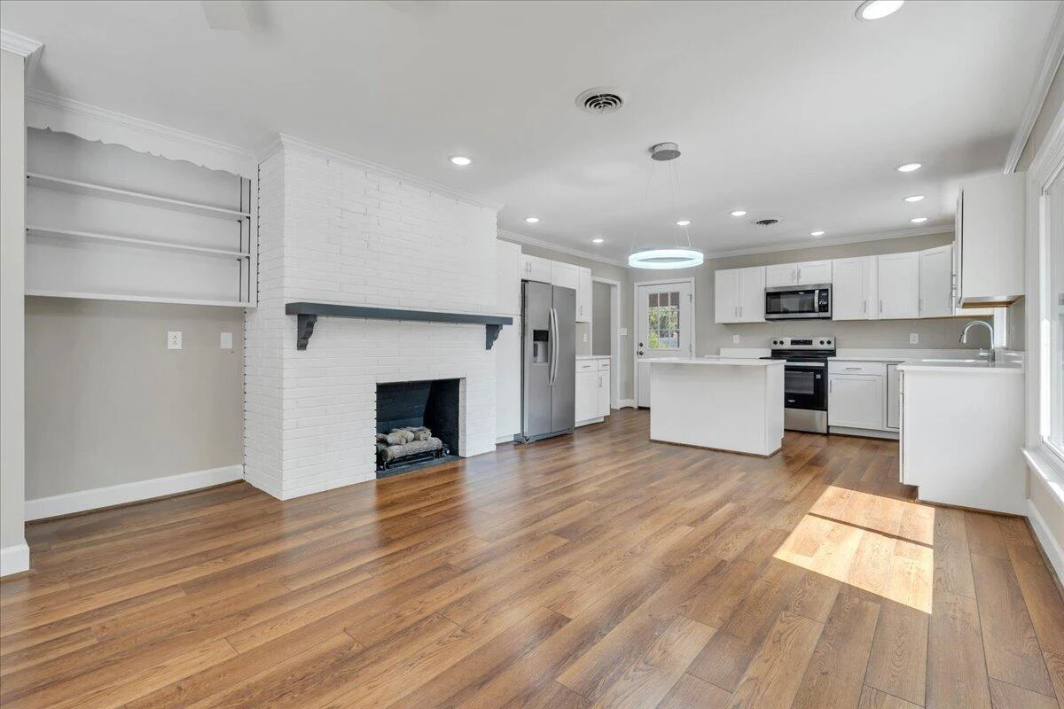 2519 Winifred DR SW - Photo 12