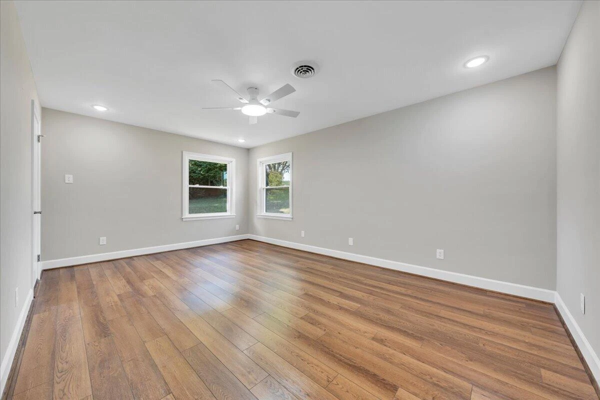 2519 Winifred DR SW - Photo 20