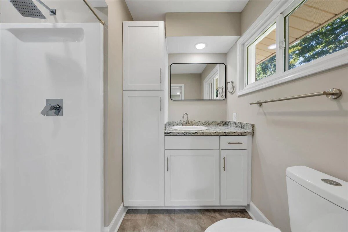 2519 Winifred DR SW - Photo 22