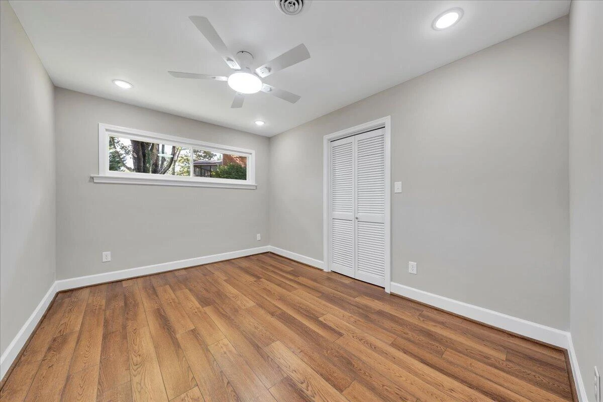 2519 Winifred DR SW - Photo 25