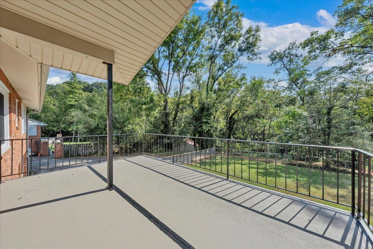 2519 Winifred DR SW - Photo 27
