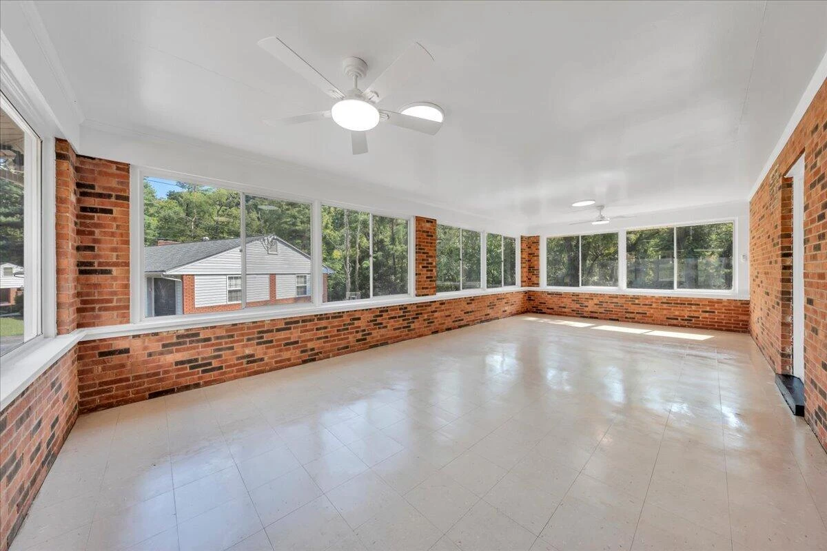 2519 Winifred DR SW - Photo 29