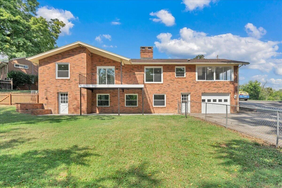 2519 Winifred DR SW - Photo 43