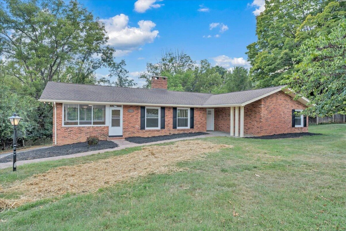 2519 Winifred DR SW - Photo 50