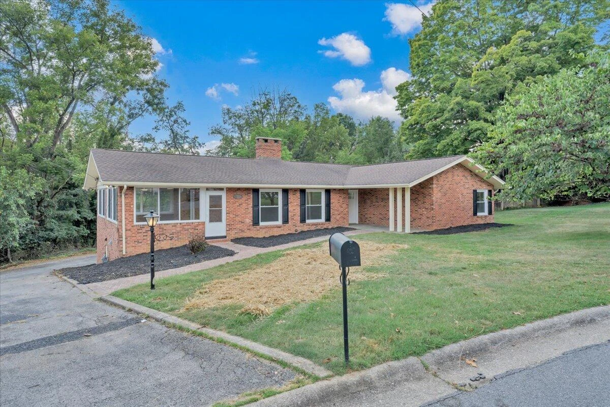 2519 Winifred DR SW - Photo 51