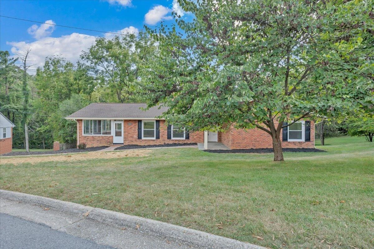 2519 Winifred DR SW - Photo 53