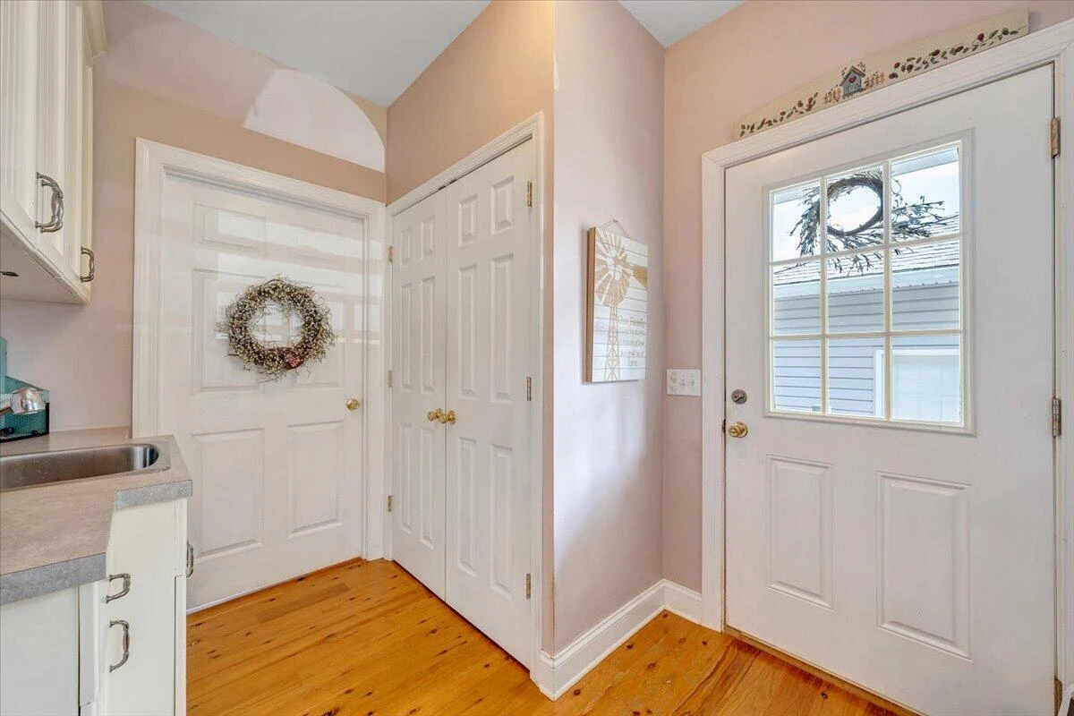 207 Shedd LN - Photo 9