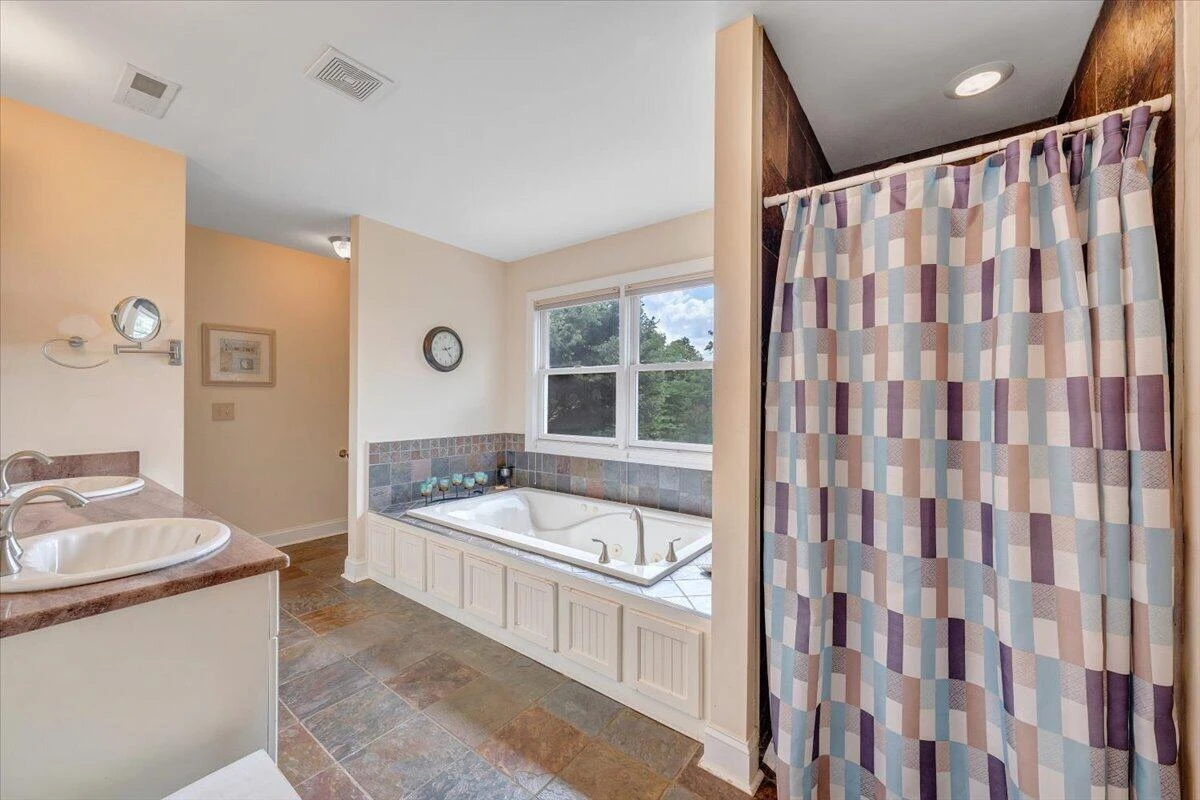 207 Shedd LN - Photo 27