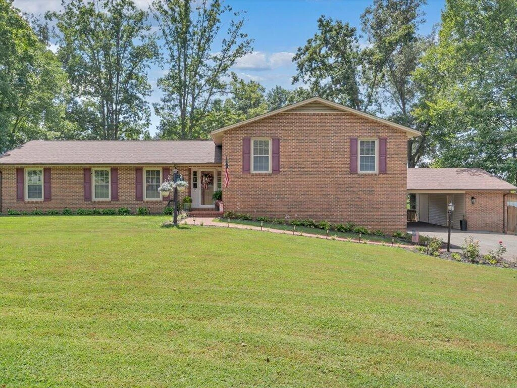 13 Nottingham LN - Photo 2