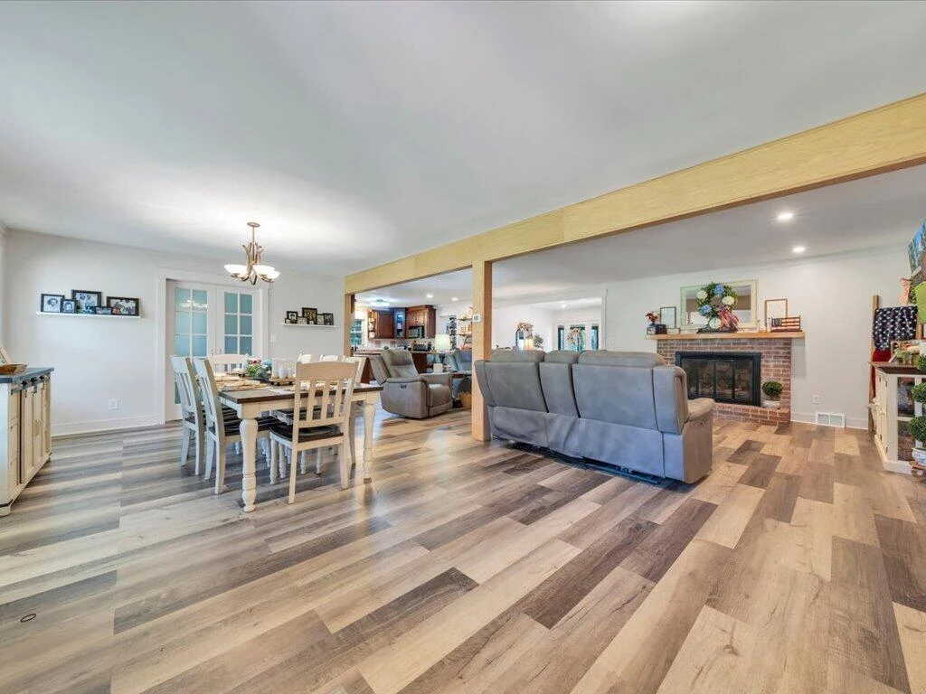 13 Nottingham LN - Photo 3