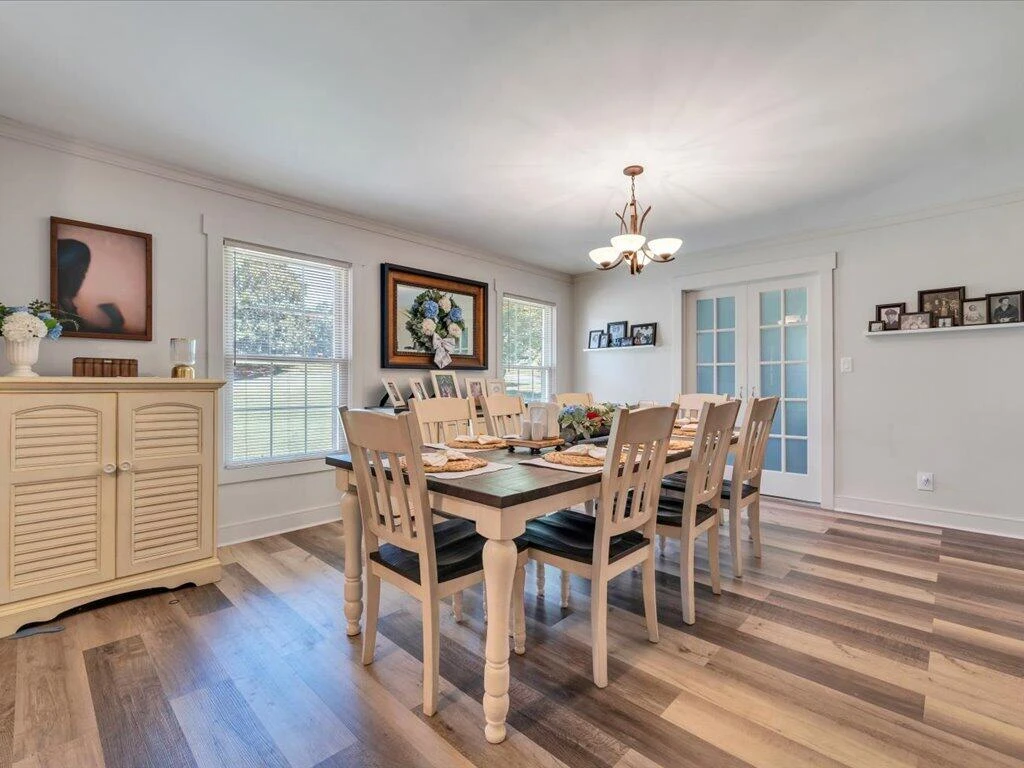 13 Nottingham LN - Photo 5