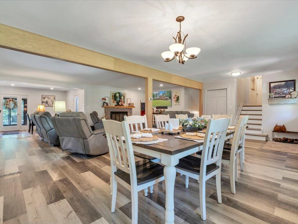 13 Nottingham LN - Photo 7