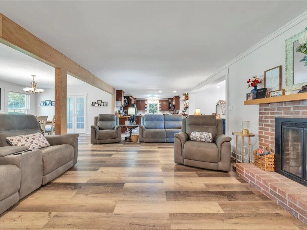 13 Nottingham LN - Photo 11