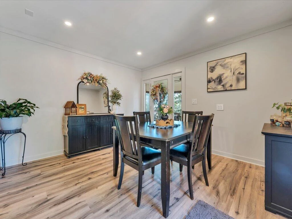 13 Nottingham LN - Photo 16