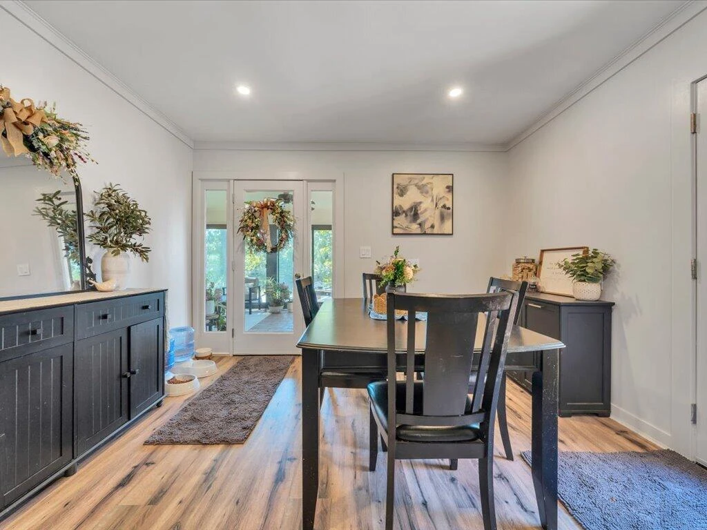 13 Nottingham LN - Photo 17
