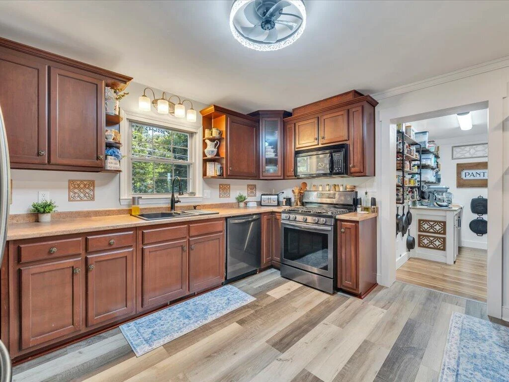 13 Nottingham LN - Photo 20