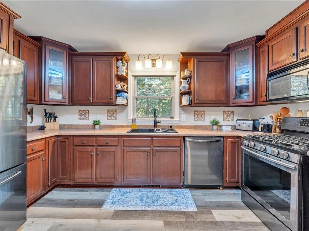 13 Nottingham LN - Photo 22