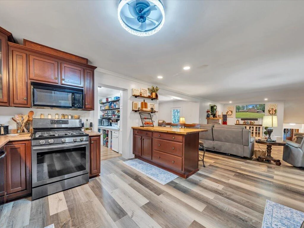 13 Nottingham LN - Photo 25