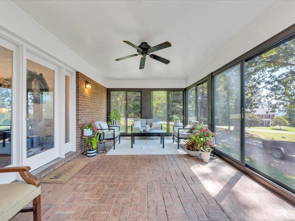 13 Nottingham LN - Photo 27