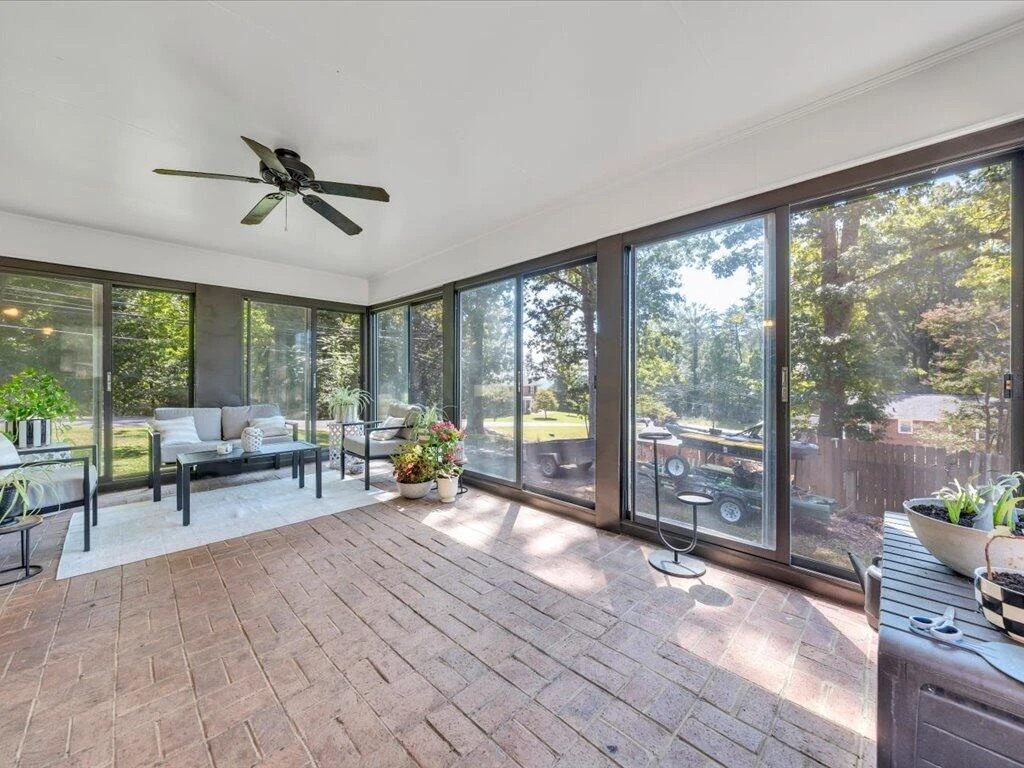 13 Nottingham LN - Photo 28