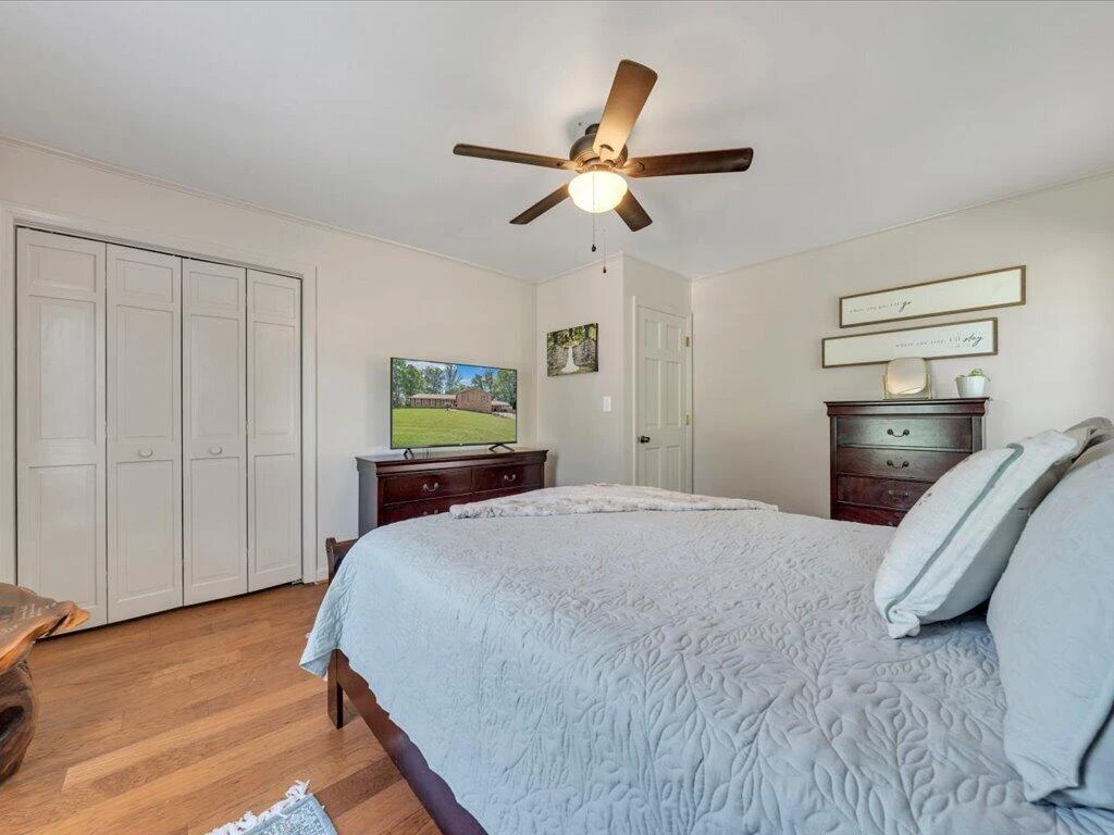 13 Nottingham LN - Photo 34