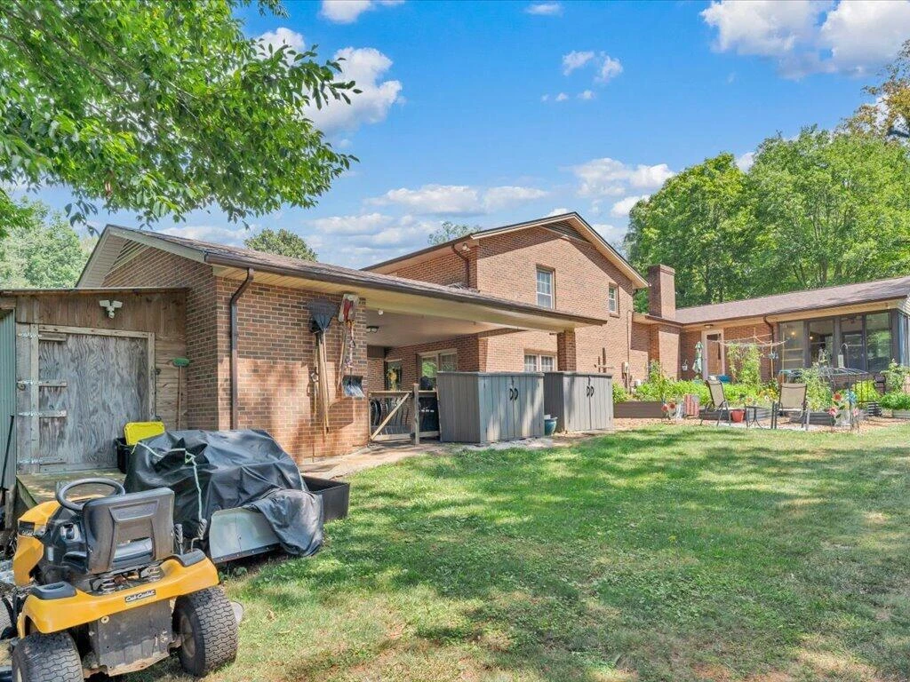 13 Nottingham LN - Photo 61