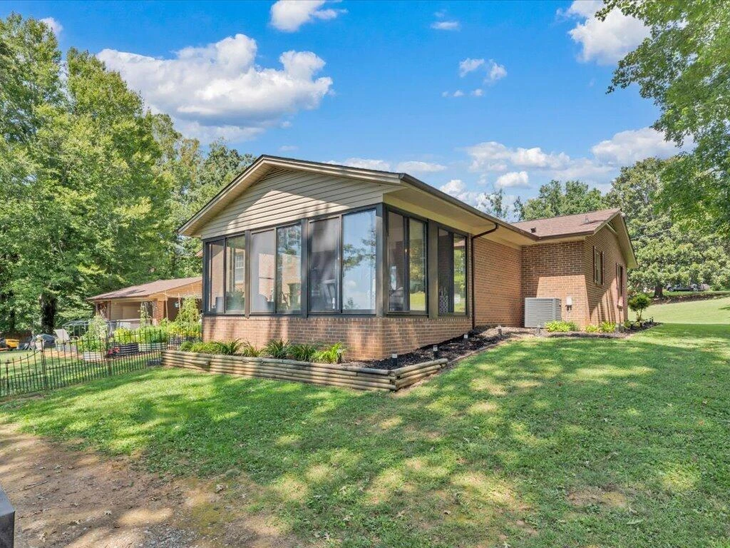 13 Nottingham LN - Photo 63