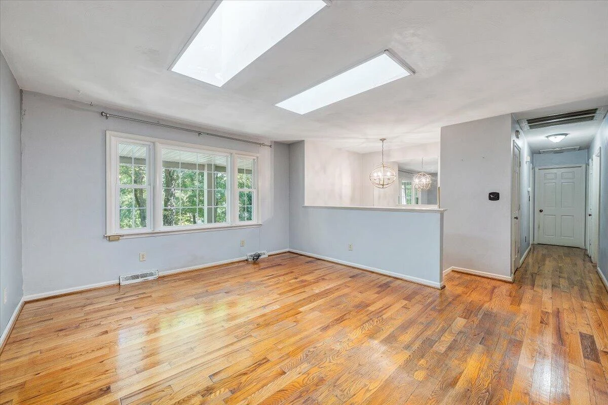 699 Lakeshore Terrace RD - Photo 4