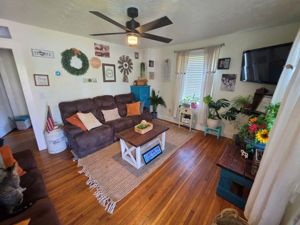 176 Woodlawn DR - Photo 6