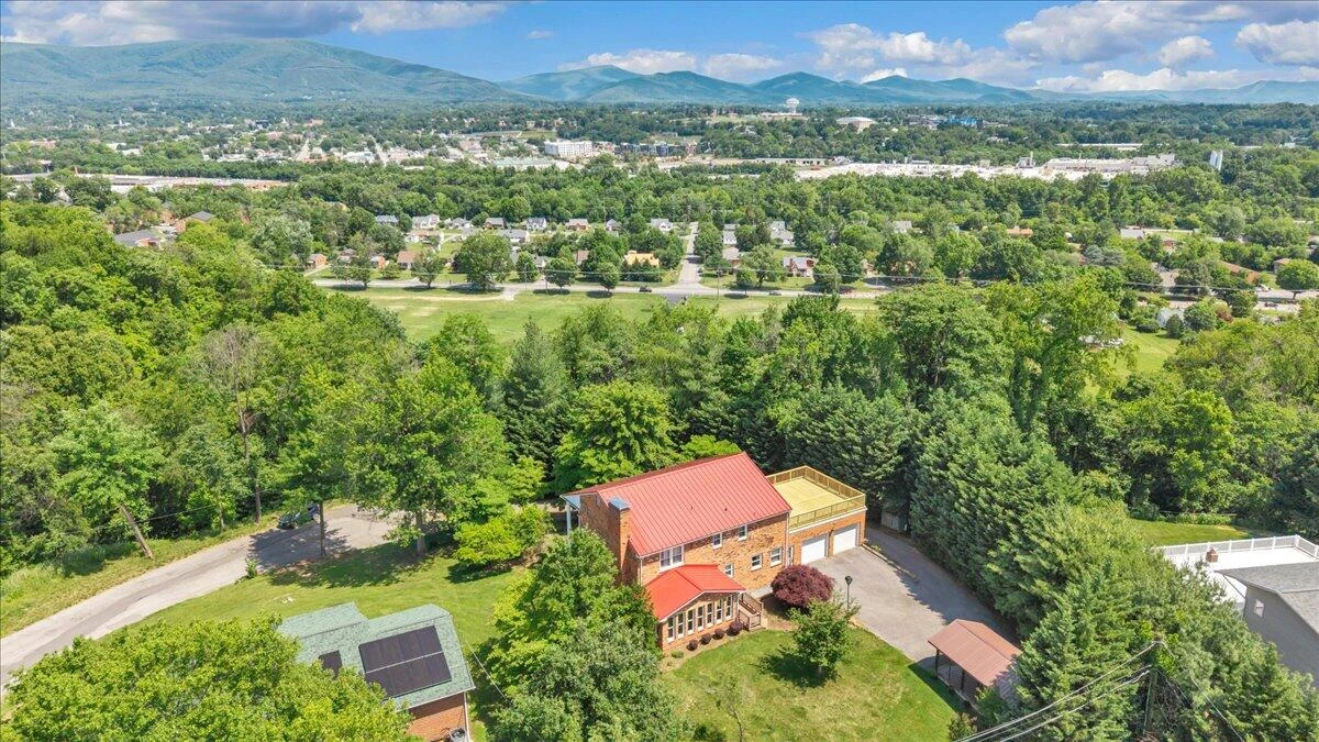 1700 Home CIR - Photo 31