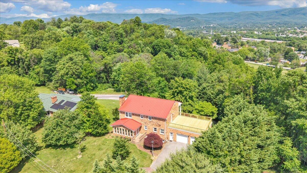 1700 Home CIR - Photo 35