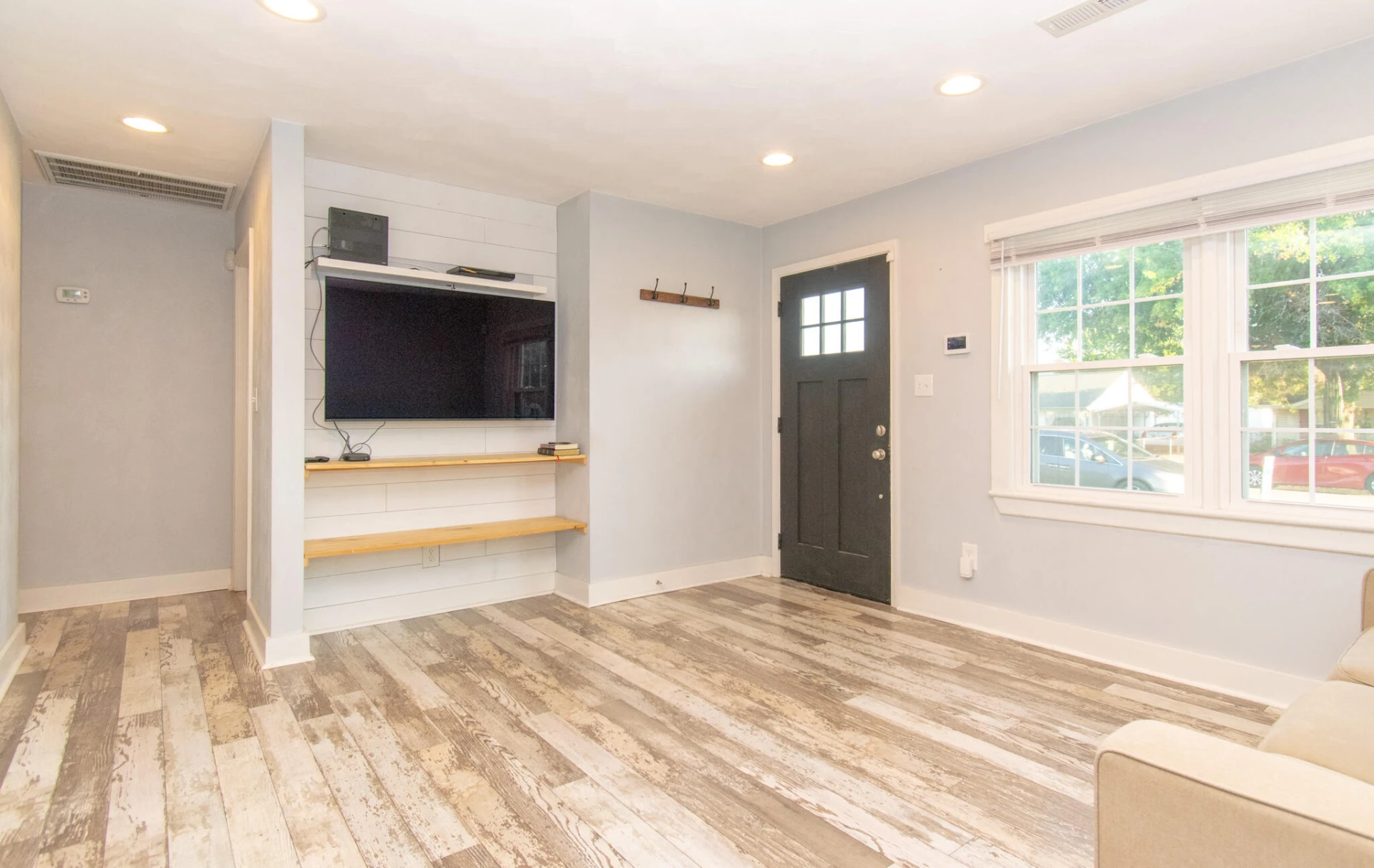 1440 Gordon ST - Photo 4