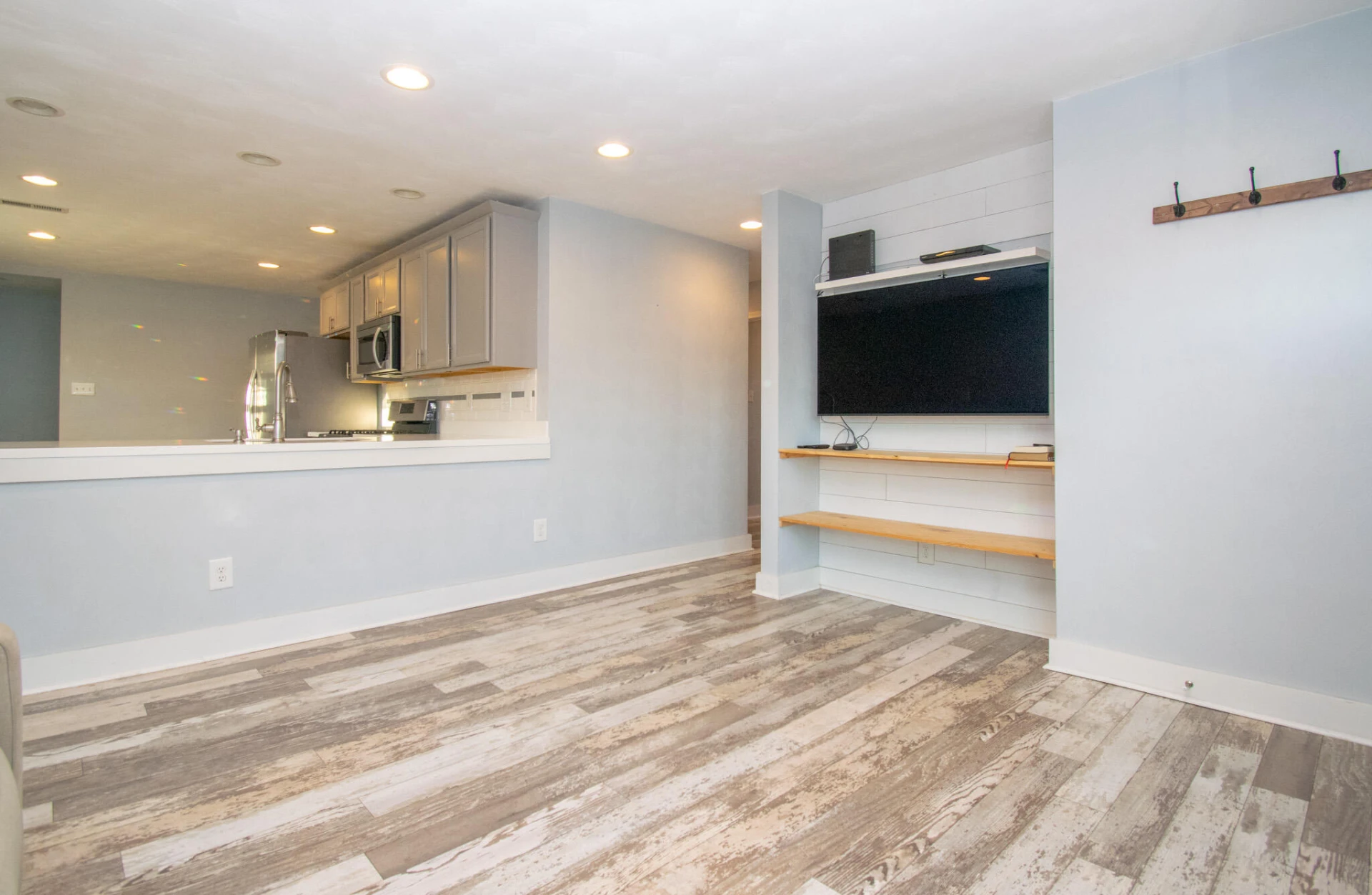 1440 Gordon ST - Photo 7