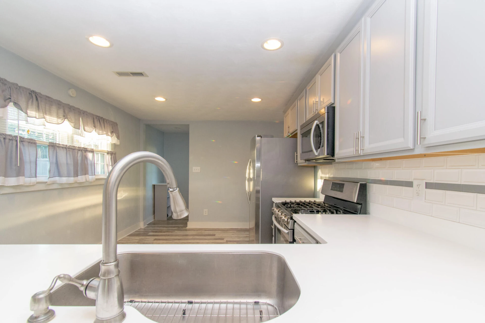 1440 Gordon ST - Photo 9
