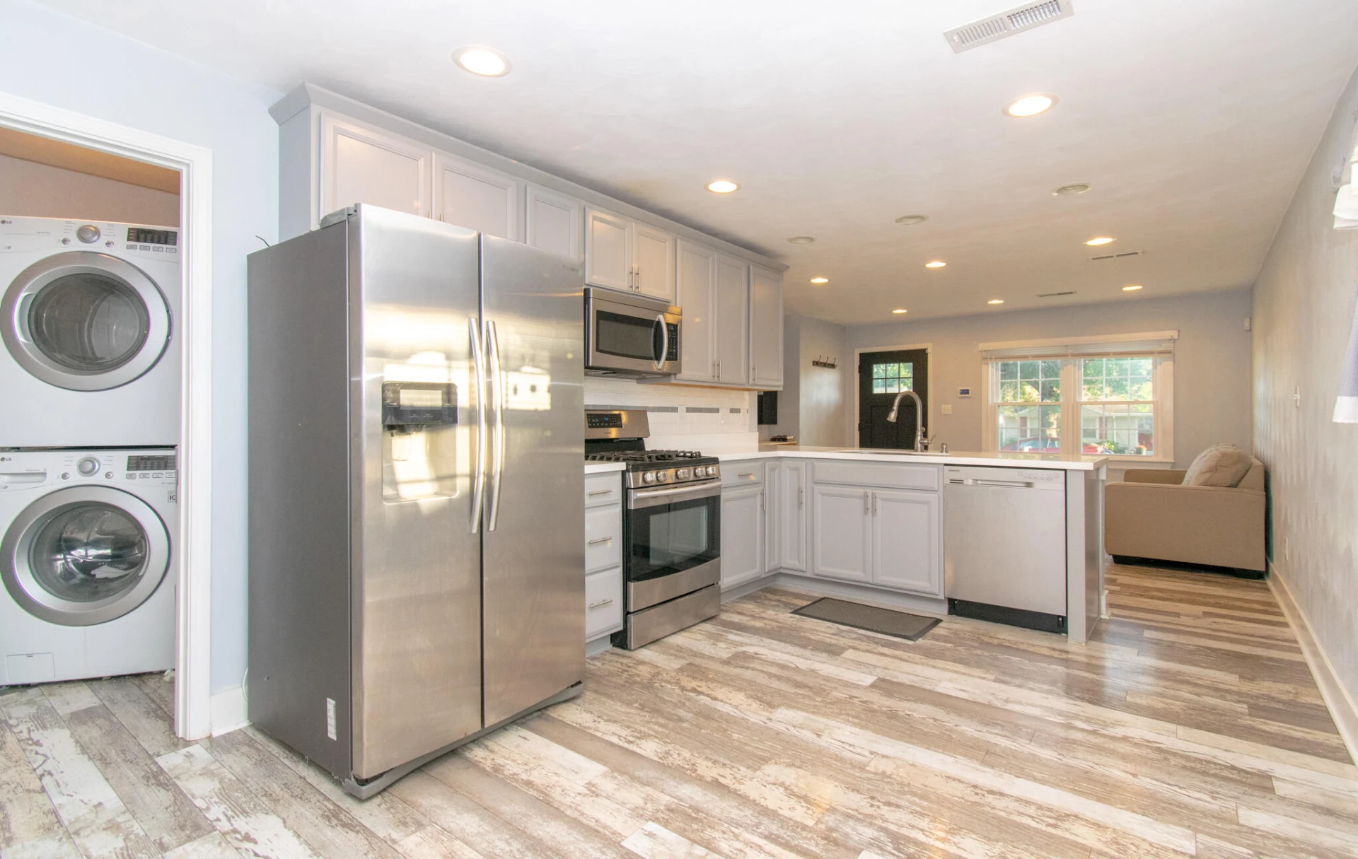 1440 Gordon ST - Photo 10