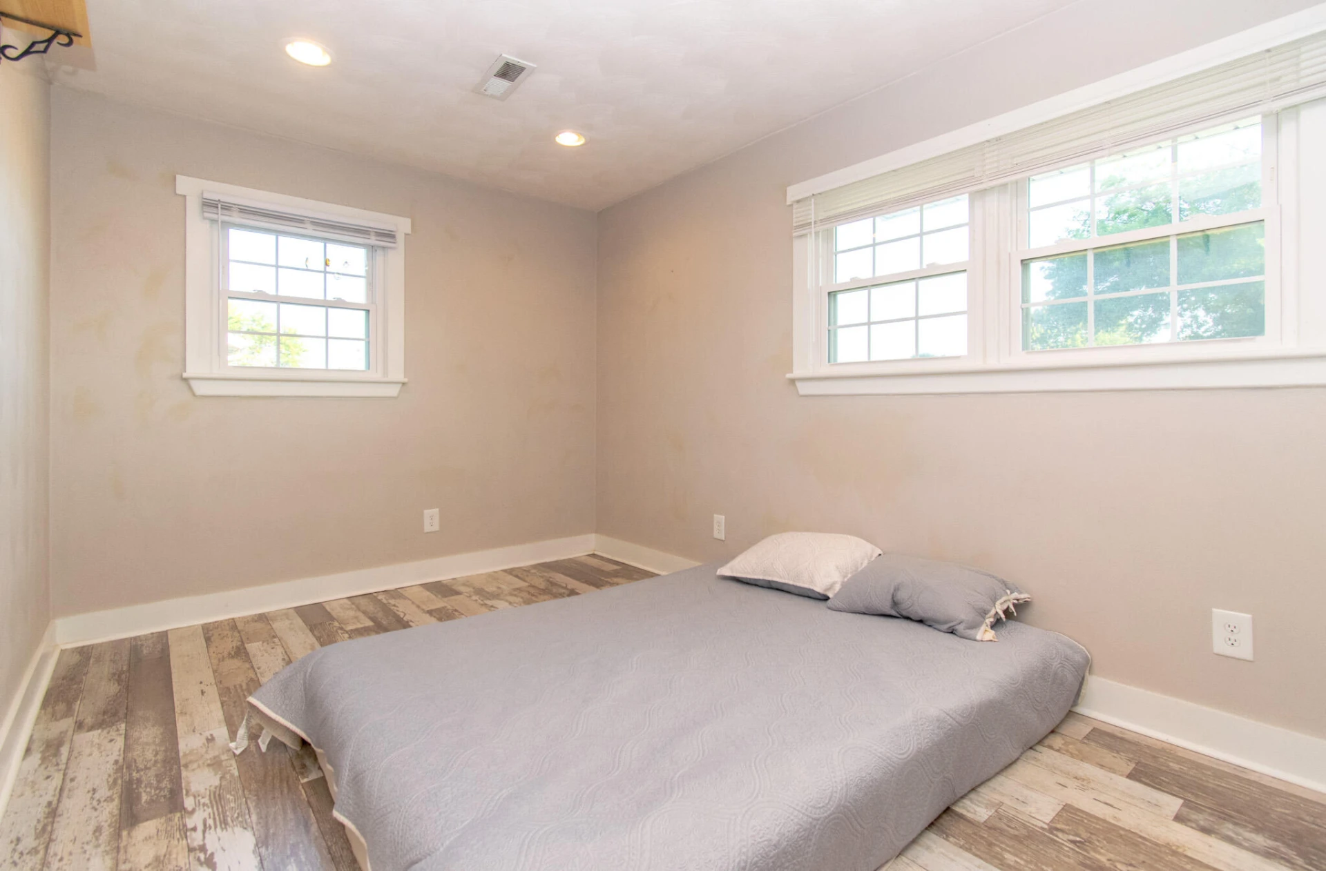 1440 Gordon ST - Photo 12