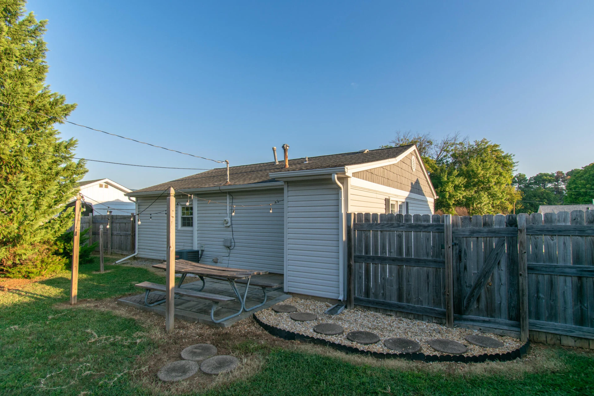 1440 Gordon ST - Photo 20