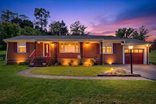 125 Maple AVE, Troutville, VA, 24175