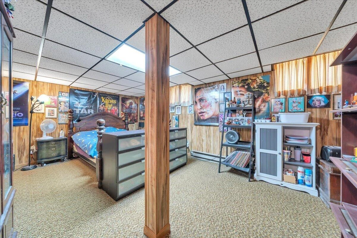 125 Maple AVE - Photo 19