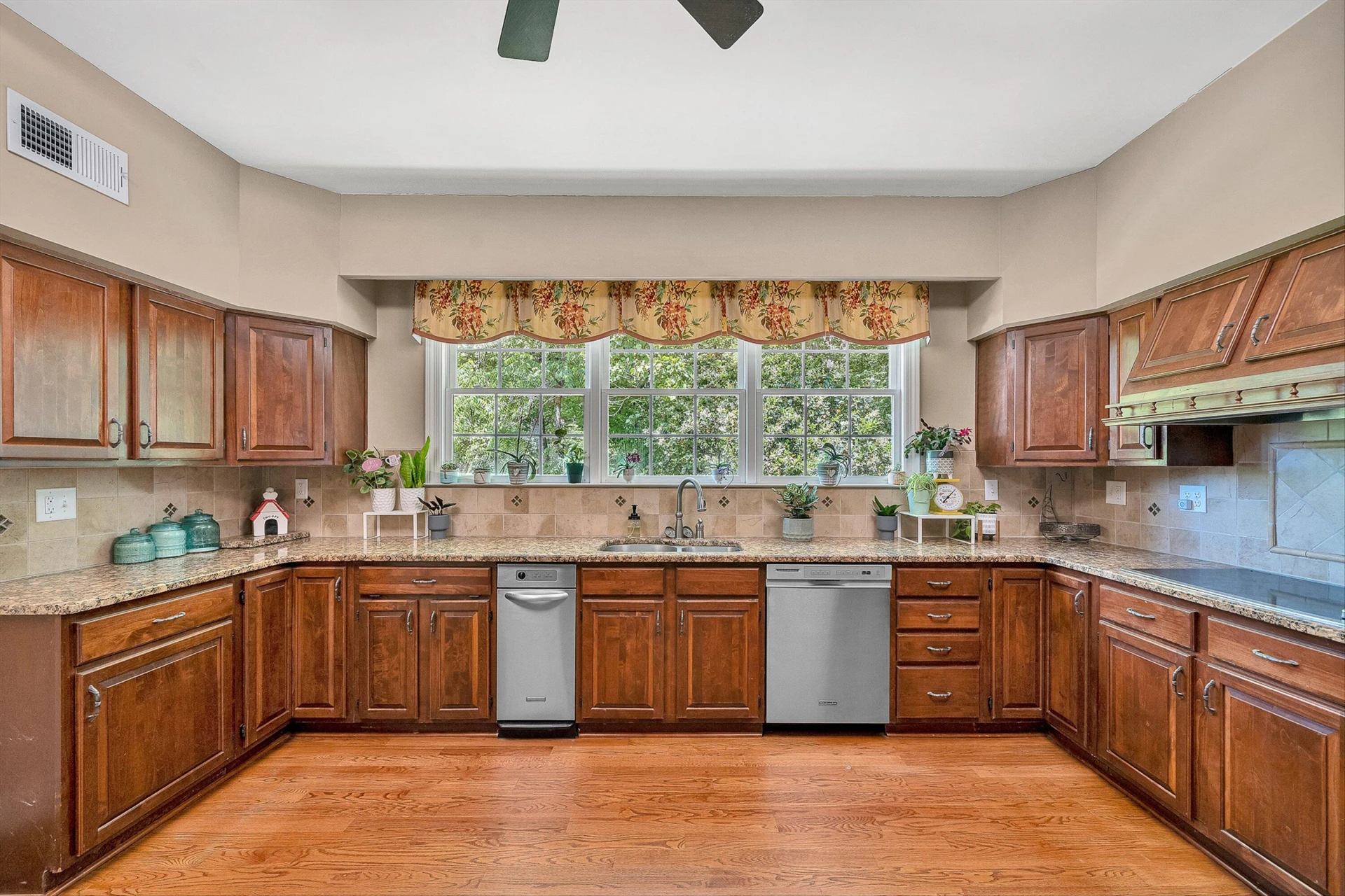 260 Peaceful Valley LN - Photo 10