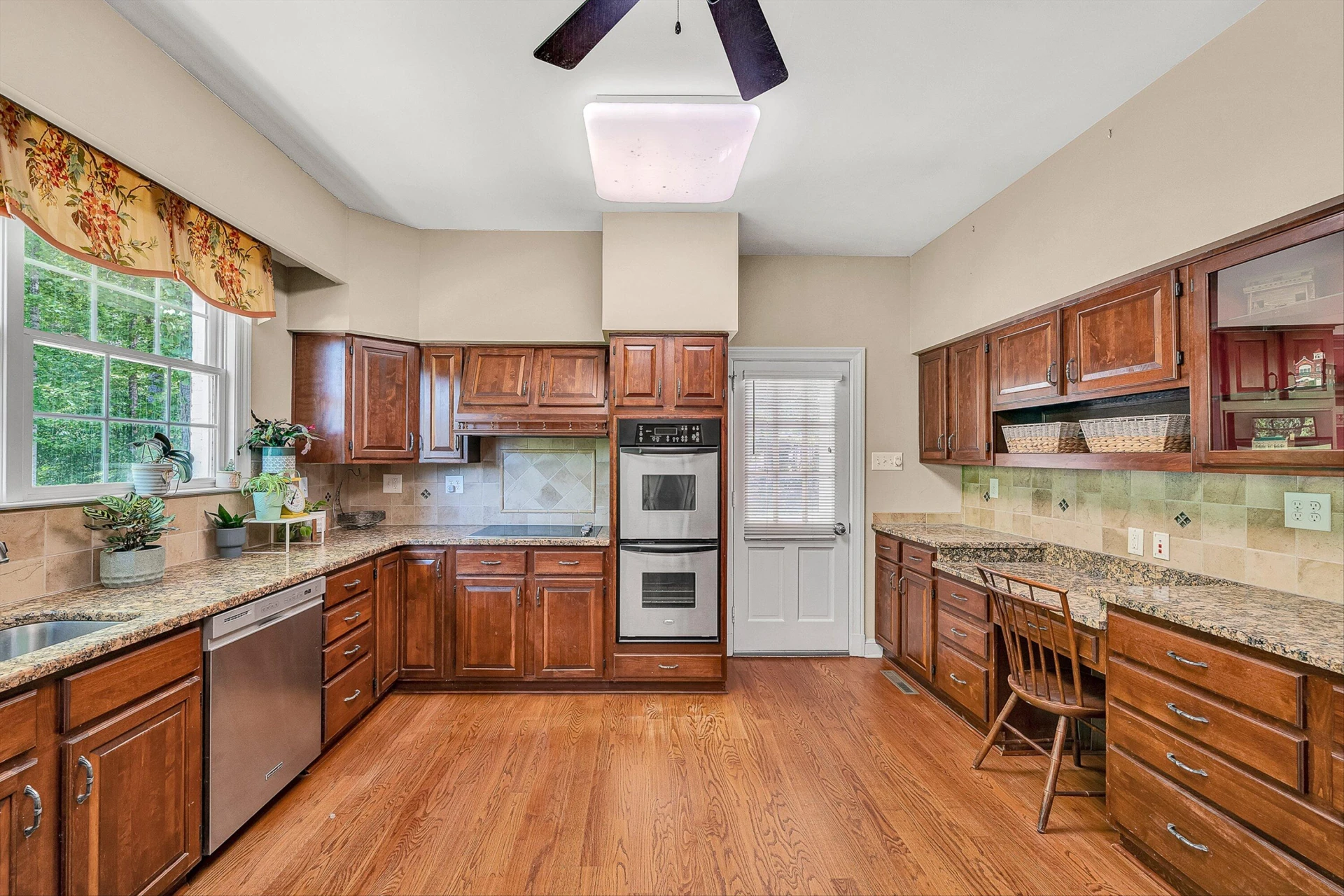 260 Peaceful Valley LN - Photo 11