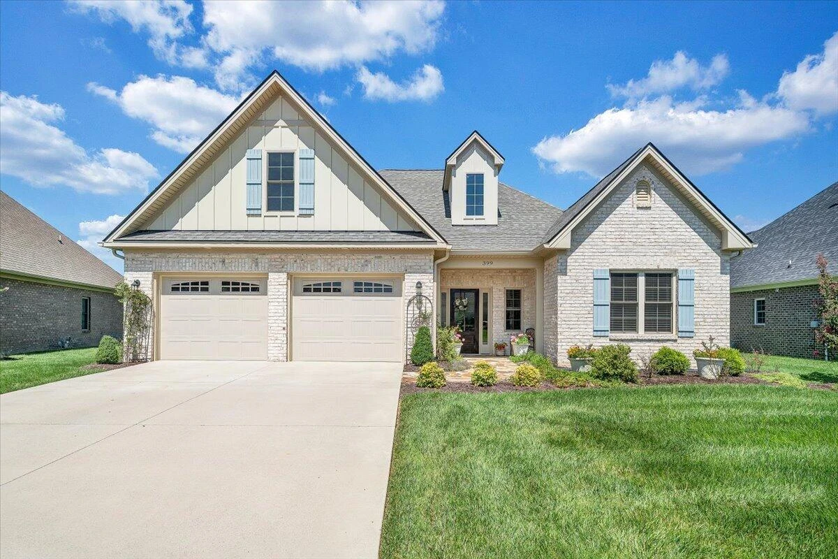 399 Merion CIR - Photo 4