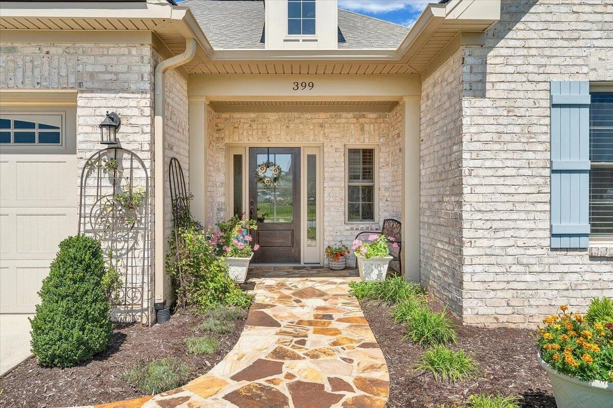 399 Merion CIR - Photo 7